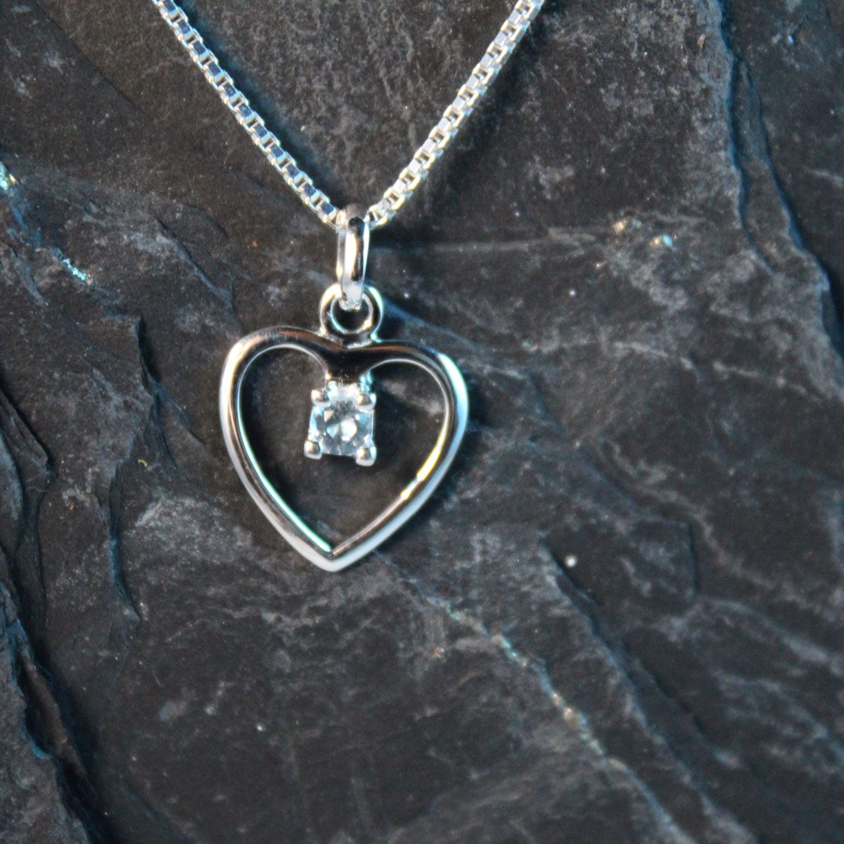 Schmuckextra Herz SIlber mit blauem Kristall