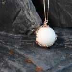 Muttermilchschmuck Perle mit Blumenranke roségold
