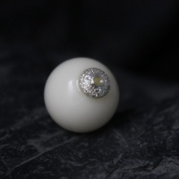 Perle mit Kappen matt